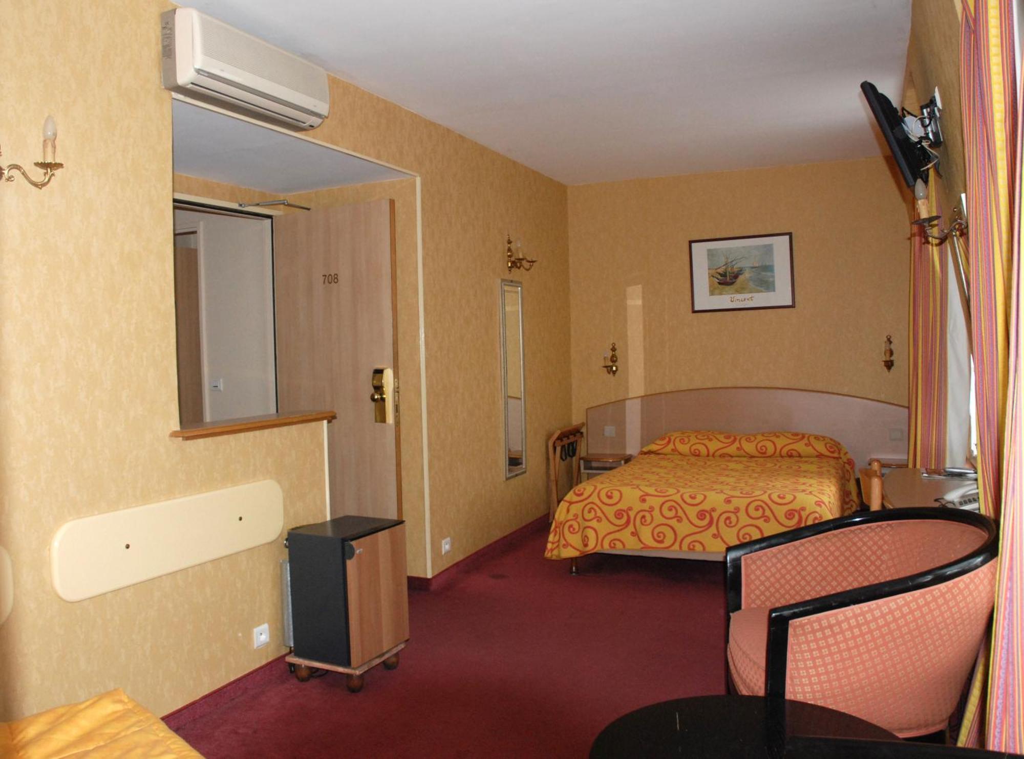 Transcontinental Hotel