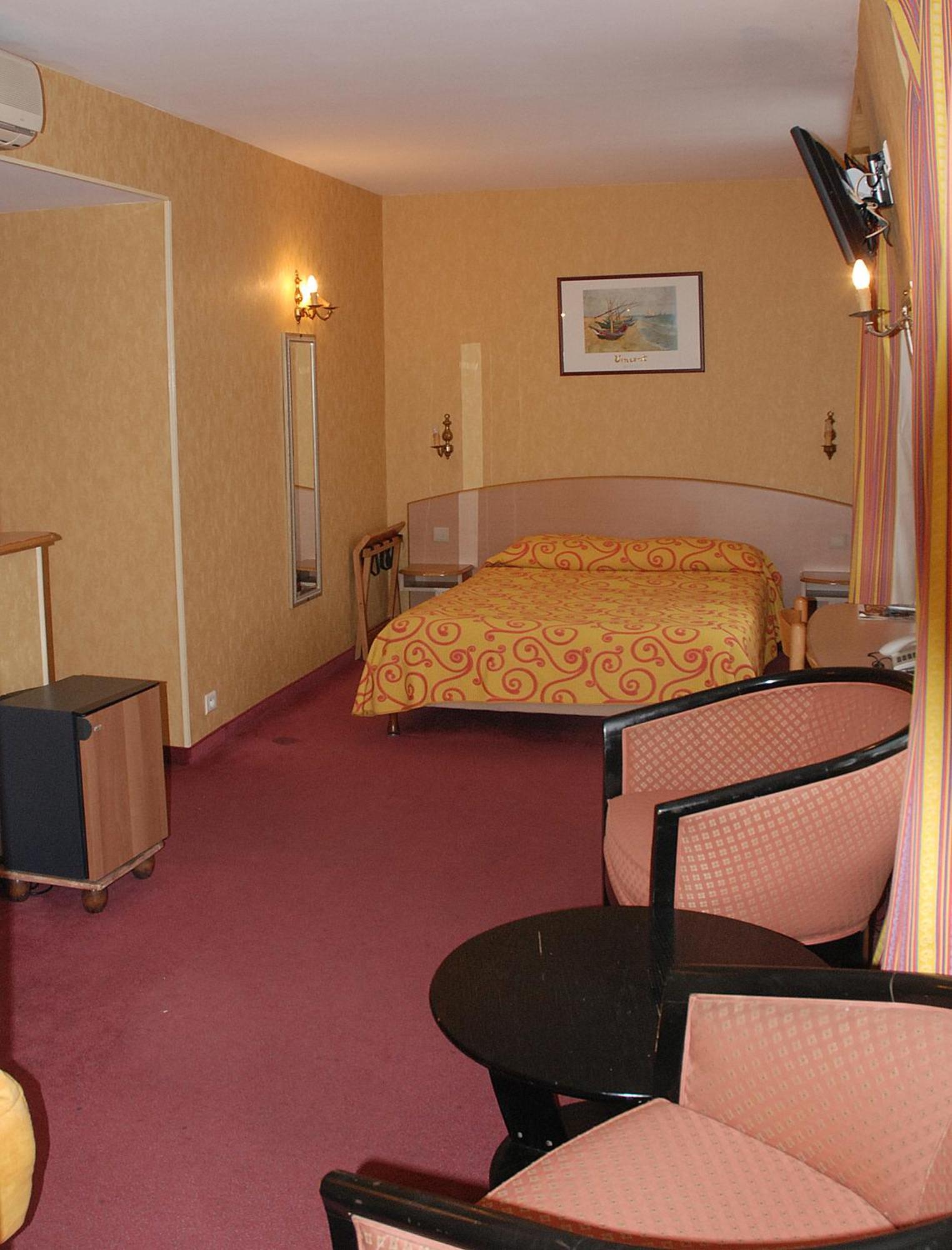 Transcontinental Hotel